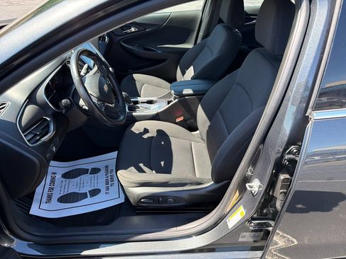 Used 2018 Chevrolet Malibu LT FWD image 23