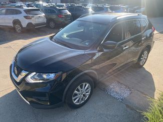 Used 2019 Nissan Rogue SV image 1
