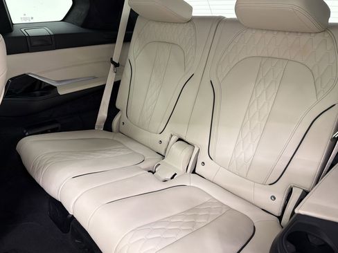 Used 2024 BMW X7 xDrive40i w/ Executive Package AWD/4WD image 28