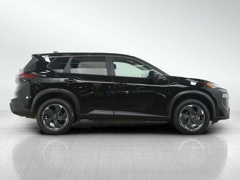 Used 2025 Nissan Rogue SV AWD/4WD image 6