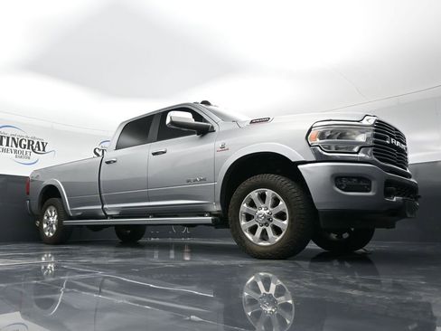Used 2022 RAM 3500 Laramie image 17