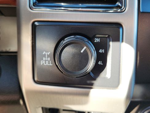 Used 2020 Ford F250 Platinum w/ FX4 Off-Road Package image 16