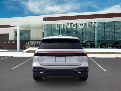 New 2026 Lincoln Nautilus Premier image 5