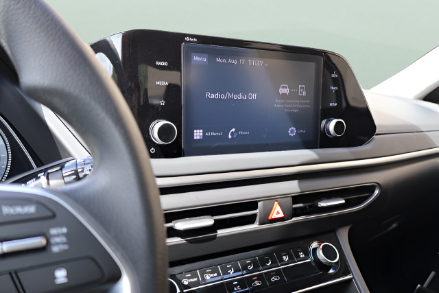 Used 2023 Hyundai Sonata SE FWD image 18