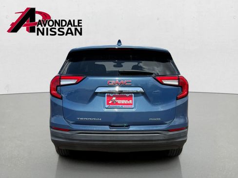 Used 2024 GMC Terrain SLE AWD/4WD image 5