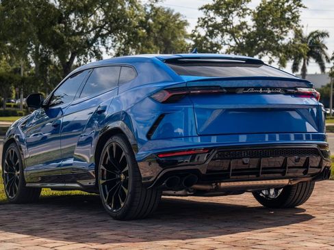 Used 2022 Lamborghini Urus image 3
