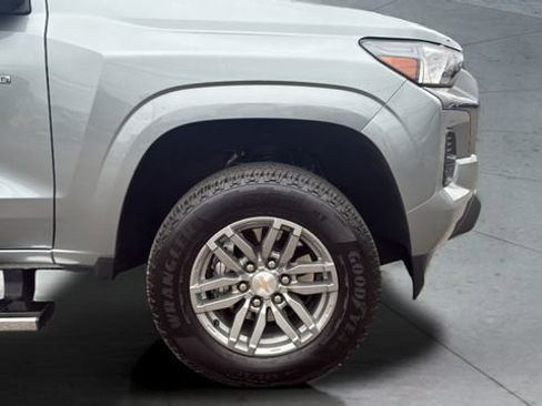 Certified 2024 Chevrolet Colorado LT w/ LT Convenience Package image 31