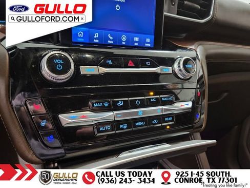 Used 2023 Ford Explorer King Ranch w/ Technology Package image 27
