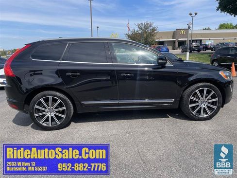 Used 2016 Volvo XC60 T6 w/ Proximity Package AWD/4WD image 4
