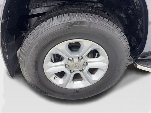 Used 2018 Toyota 4Runner 2WD image 90