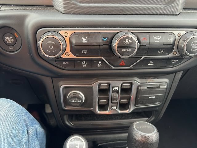 Used 2023 Jeep Gladiator Sport AWD/4WD image 23