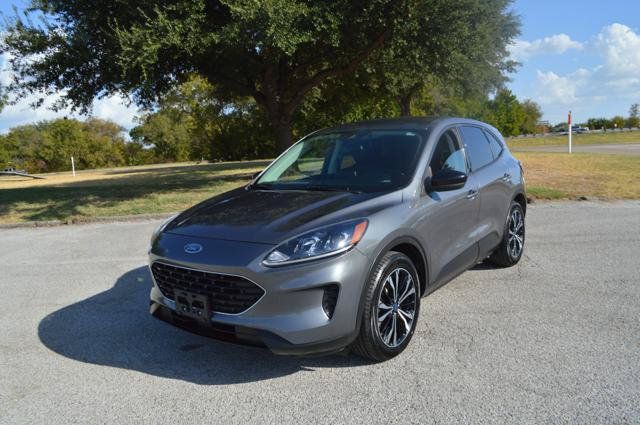 Used 2021 Ford Escape SE w/ SE Sport Appearance Package FWD image 1