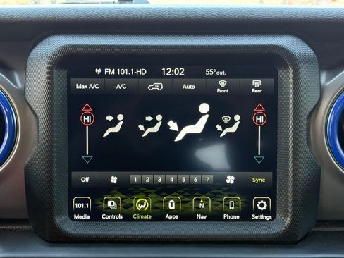 Used 2021 Jeep Wrangler Unlimited Rubicon 4xe image 32