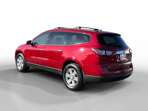 Used 2014 Chevrolet Traverse LT image 3
