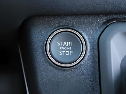 Certified 2025 Land Rover Defender 110 S image 23