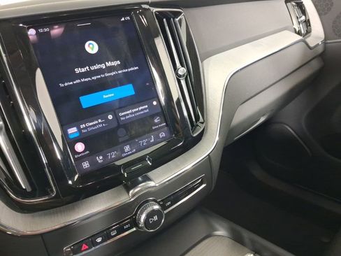 Used 2025 Volvo XC60 B5 Plus AWD/4WD image 25