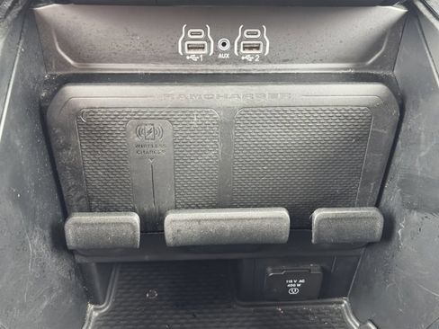 Used 2025 RAM 1500 Big Horn AWD/4WD image 16