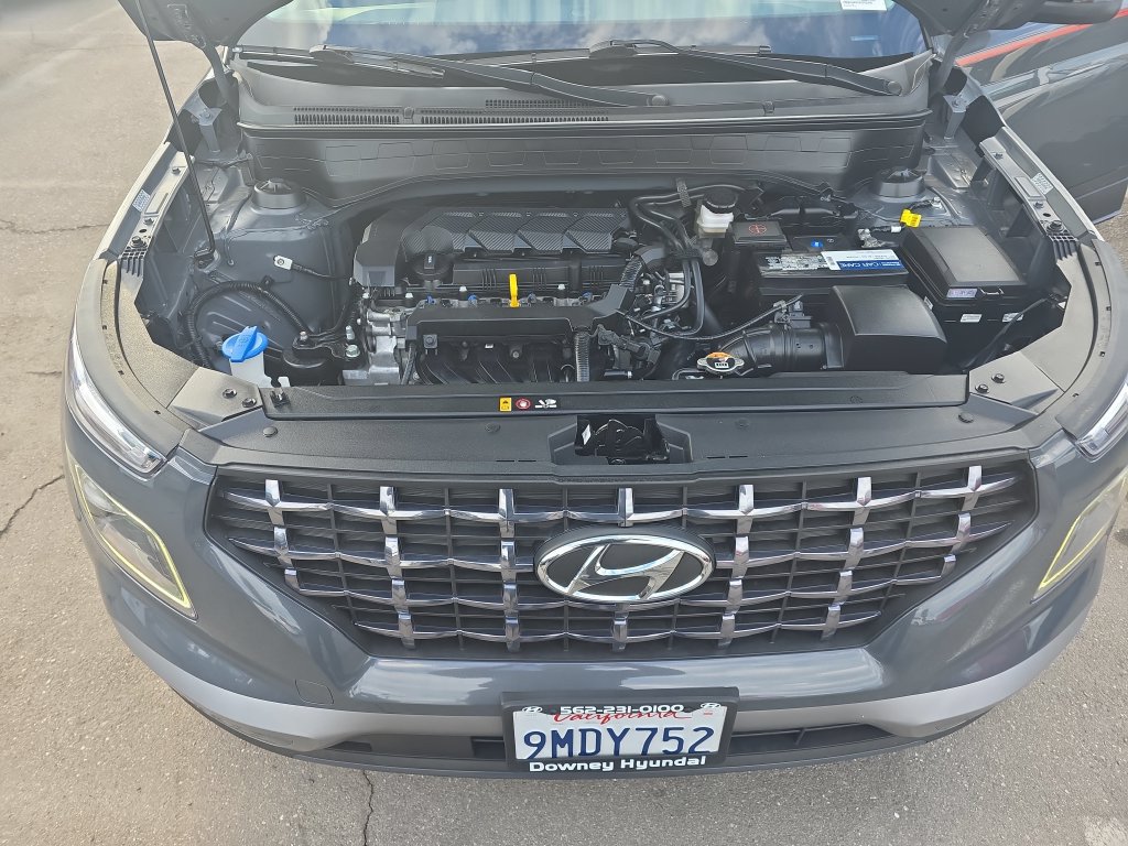 Used 2024 Hyundai Venue Limited FWD image 20