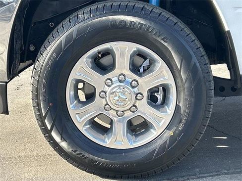 Certified 2024 RAM 2500 Big Horn w/ Off Road Package image 10