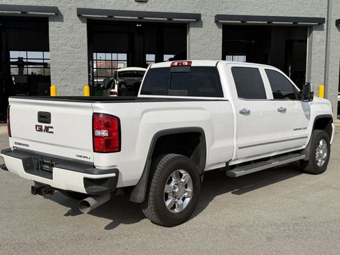 Used 2018 GMC Sierra 3500 Denali w/ Duramax Plus Package image 23