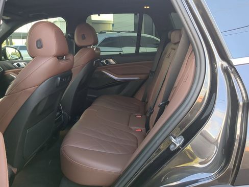 Used 2023 BMW X5 xDrive40i w/ Premium Package image 14