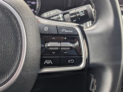 Used 2022 Kia Sorento S w/ Panoramic Sunroof Package FWD image 23