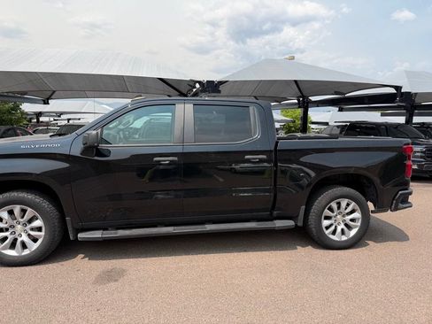Used 2019 Chevrolet Silverado 1500 Custom w/ Custom Value Package RWD image 3