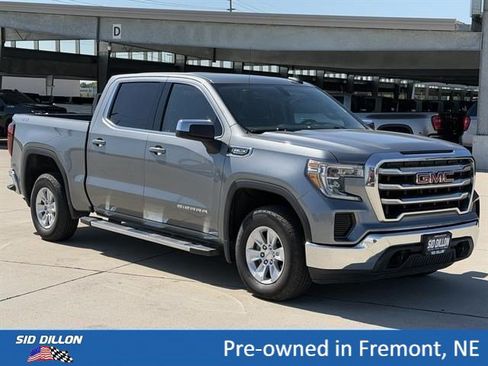 Used 2020 GMC Sierra 1500 SLE w/ SLE Value Package AWD/4WD image 2