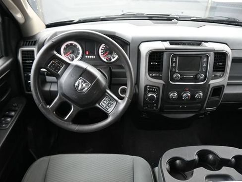 Used 2019 RAM 1500 Express AWD/4WD image 22