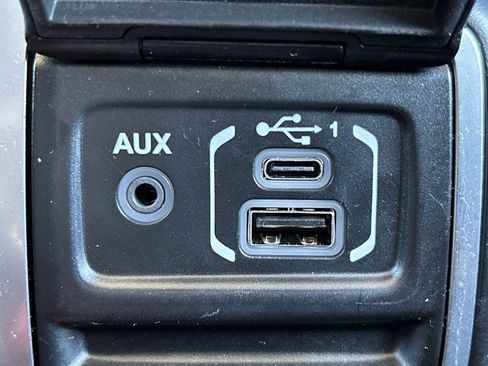 Certified 2020 Jeep Wrangler Sport image 29