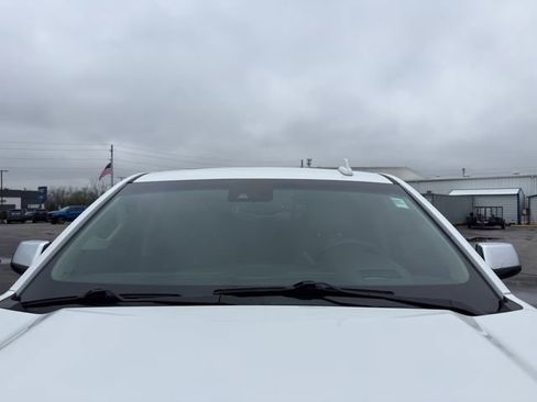 Used 2019 Chevrolet Suburban Premier AWD/4WD image 24