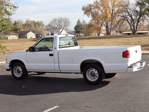 Used 2000 GMC Sonoma SL w/ Cold-Climate Pkg image 8