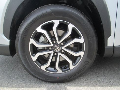 Used 2025 Toyota Corolla Cross AWD Hybrid image 9
