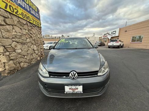 Used 2016 Volkswagen Golf SE image 5