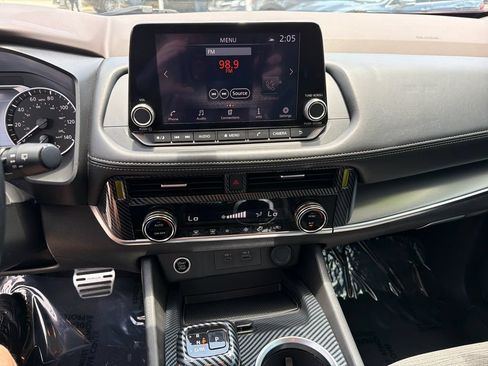 Certified 2023 Nissan Rogue SV FWD image 26