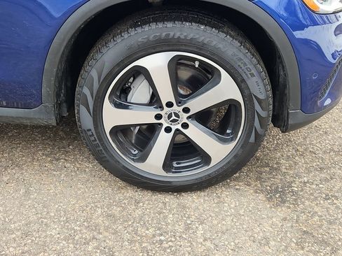 Used 2021 Mercedes-Benz GLC 300 4MATIC image 10