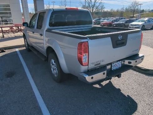 Used 2013 Nissan Frontier SV w/ SV Value Truck Pkg image 19