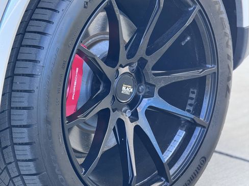 Used 2014 Porsche Cayenne Turbo S image 10