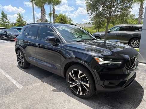 Used 2019 Volvo XC40 T5 R-Design AWD/4WD image 8