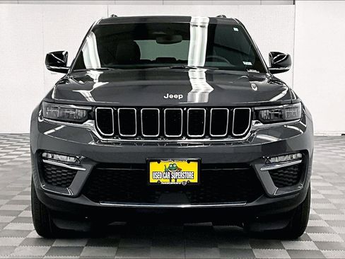 Used 2024 Jeep Grand Cherokee Limited w/ Trailer Tow Package AWD/4WD image 4