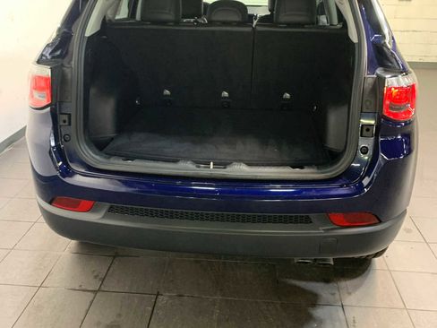 Used 2019 Jeep Compass Limited AWD/4WD image 11