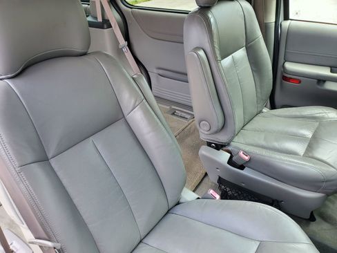 Used 2002 Oldsmobile Silhouette GLS w/ Towing Pkg FWD image 31