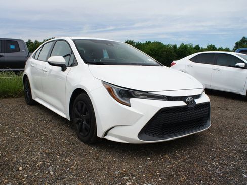 Used 2021 Toyota Corolla LE w/ Carpet Mat Package (TMS) FWD image 1