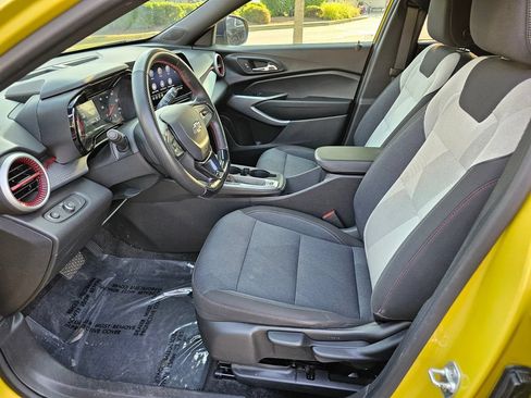 Used 2024 Chevrolet Trax RS w/ Driver Confidence Package FWD image 23