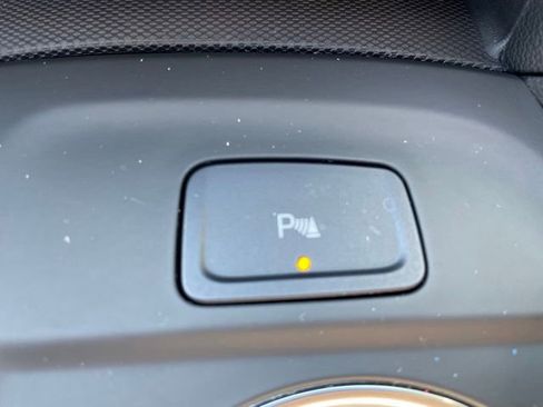 Used 2024 Chevrolet Equinox LT w/ LPO, Floor Liner Package FWD image 26