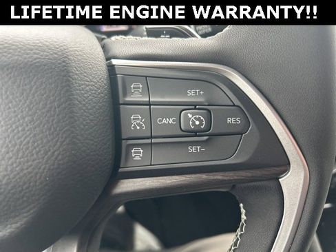 New 2025 Jeep Grand Cherokee Limited w/ Luxury Tech Group II image 15