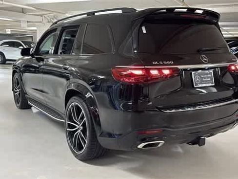Used 2024 Mercedes-Benz GLS 580 4MATIC image 7