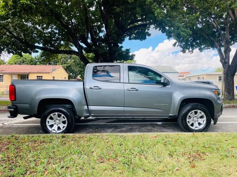 Used 2022 Chevrolet Colorado LT w/ LT Convenience Package image 6