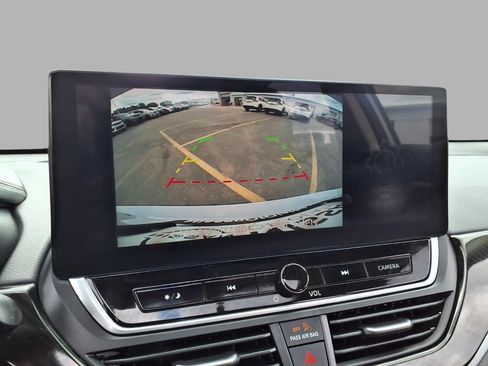 Used 2024 Nissan Altima 2.5 SR w/ SR Premium Package FWD image 7