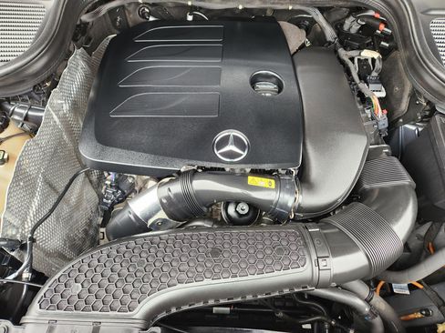 Used 2022 Mercedes-Benz GLE 350 4MATIC image 9